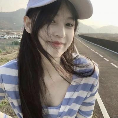 公寓里的两个女人